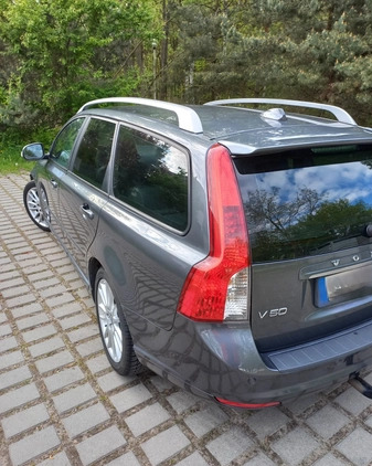 Volvo V50 cena 18500 przebieg: 317000, rok produkcji 2012 z Pyskowice małe 211